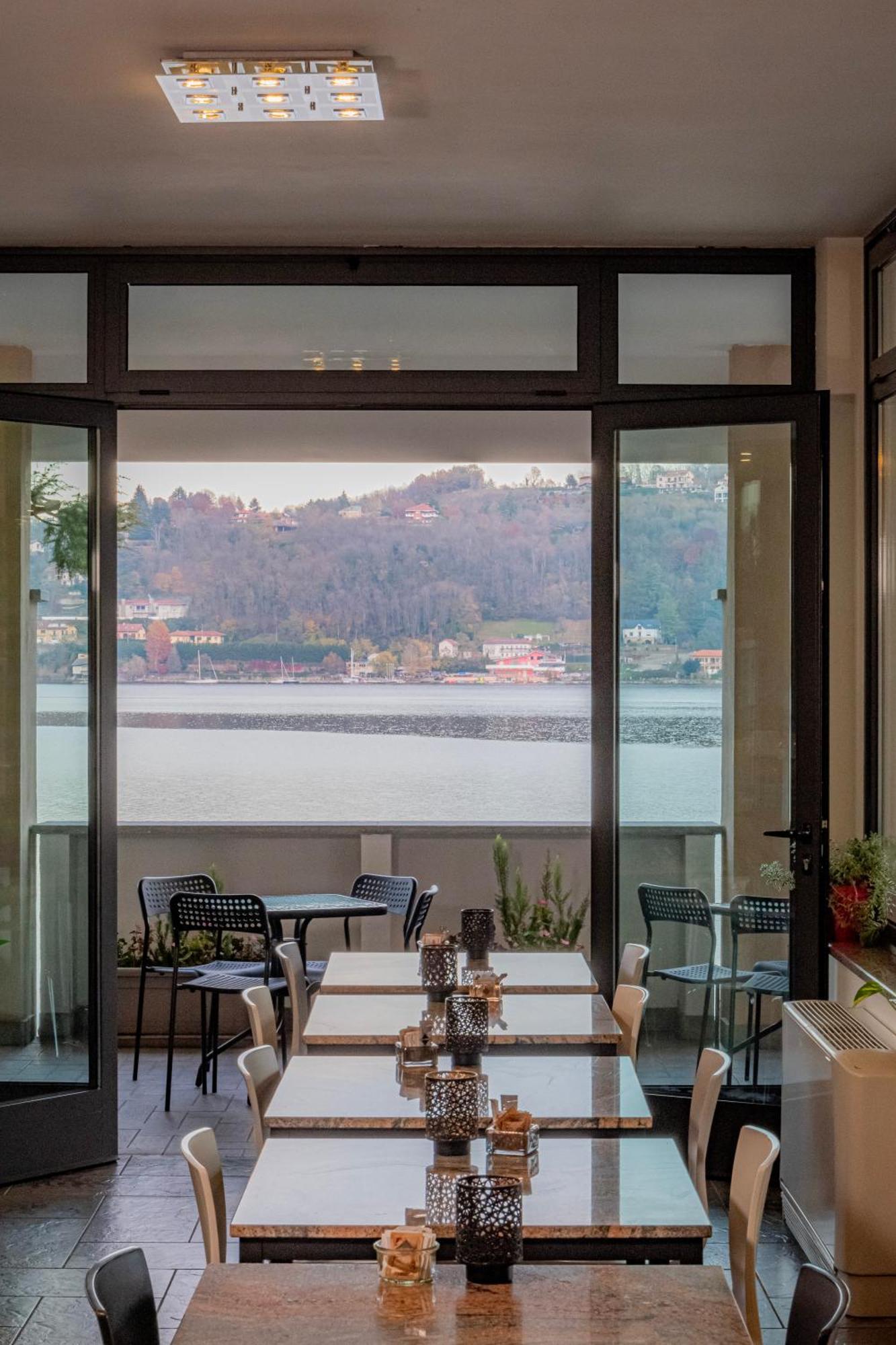 Hotel Chalet Del Lago Avigliana Exterior photo