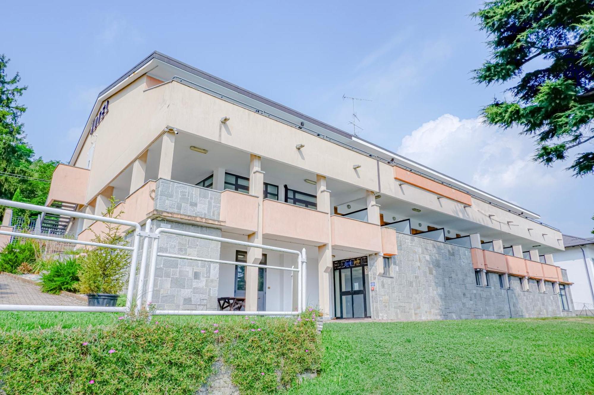 Hotel Chalet Del Lago Avigliana Exterior photo