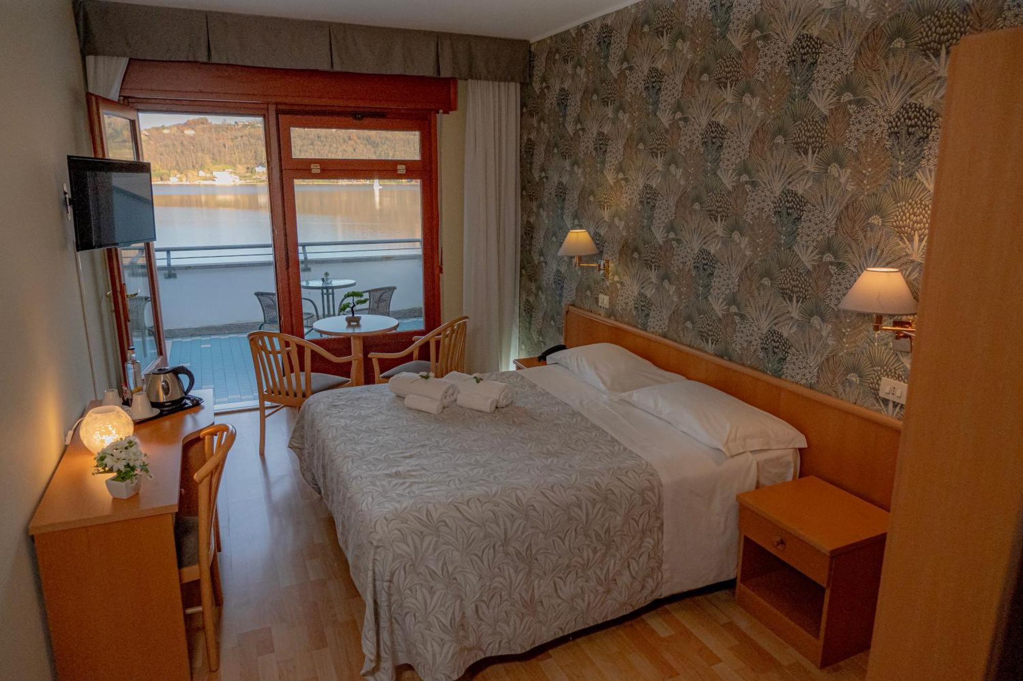 Hotel Chalet Del Lago Avigliana Exterior photo