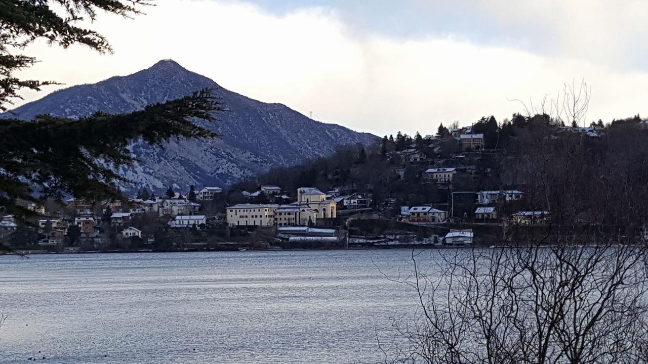 Hotel Chalet Del Lago Avigliana Exterior photo